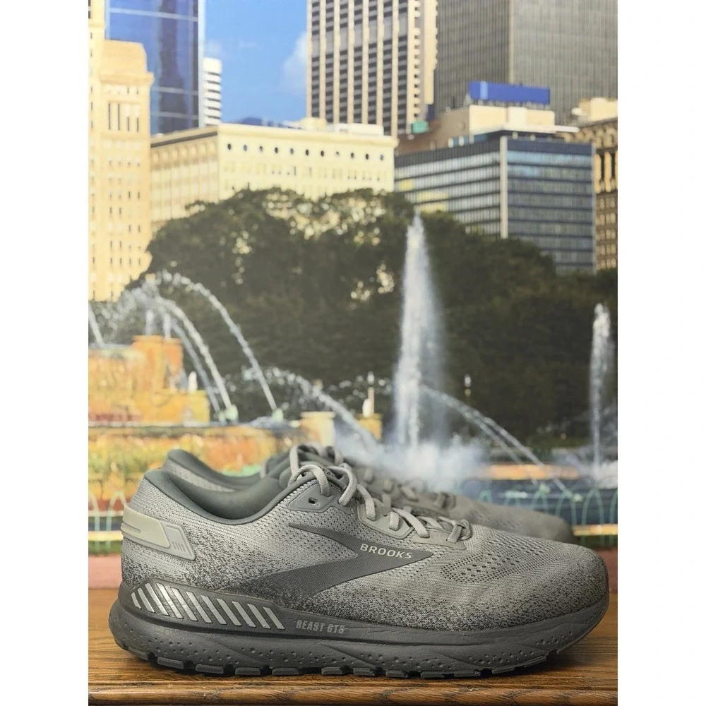 Brooks Beast GTS 24 Running Athletic Shoes Mens 13 D 1104251D069 Gray Mesh